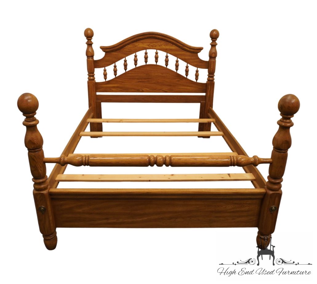 PULASKI FURNITURE Keepsakes Collection Golden Oak Queen Size Bed 4820 6832